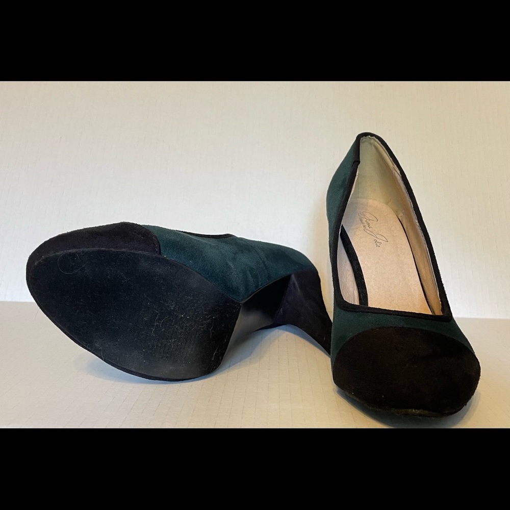 Heels - Picture 4 of 5